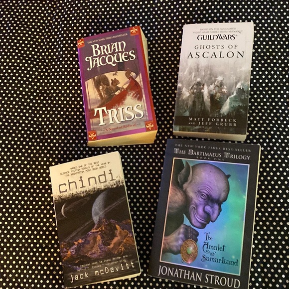bundle! Four titles: the amulet of Samarkand, ghosts of Ascalon, Triss, & Chindi - Picture 1 of 2